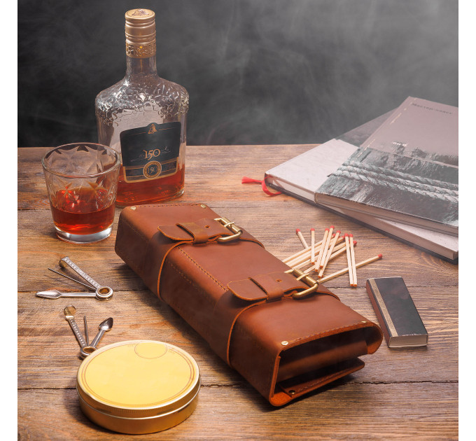  Crafted with meticulous attention to detail, this pipe bag is not just an accessory; it's an essential companion for connoisseurs of fine tobacco and elegant pipes