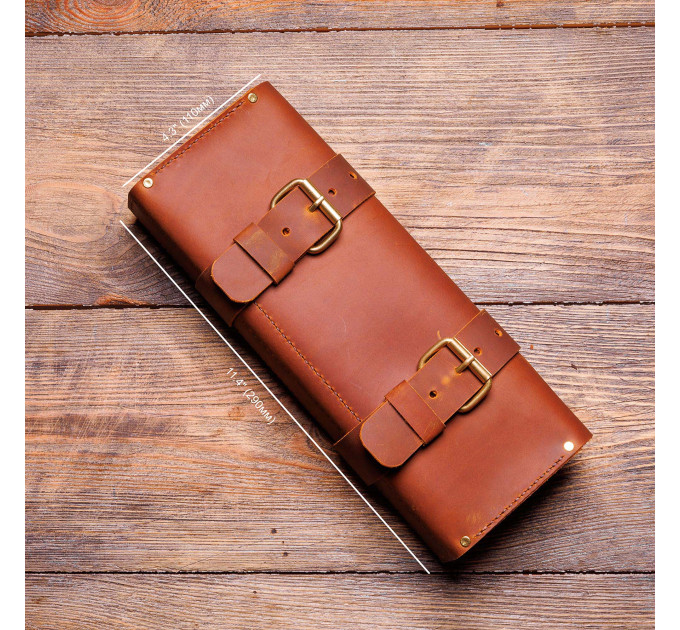  Crafted with meticulous attention to detail, this pipe bag is not just an accessory; it's an essential companion for connoisseurs of fine tobacco and elegant pipes