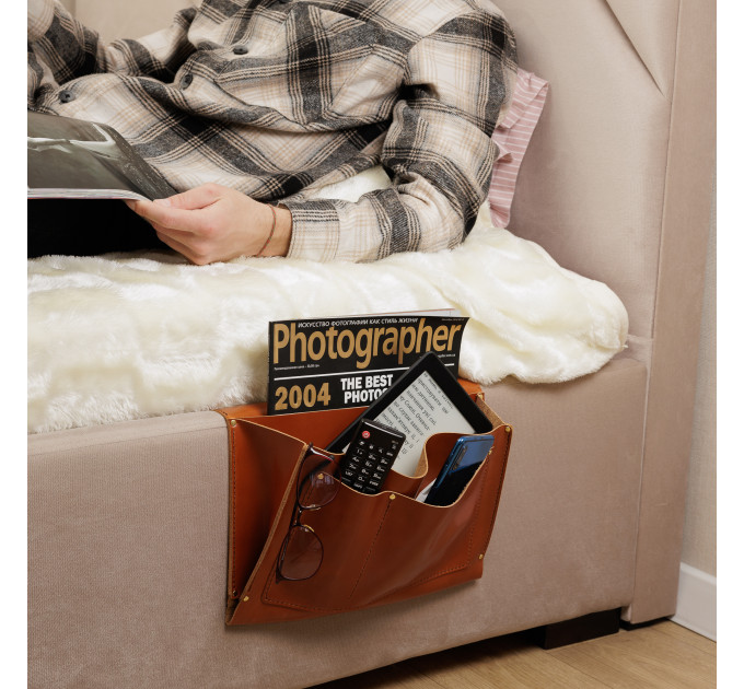 With multiple pockets and compartments, this under the mattress caddy is perfect for storing your books, tablets, glasses, remotes, and more – keeping them organized and easily accessible throughout the night