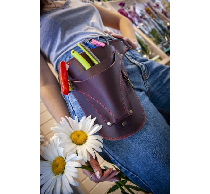 It is worn on the hip, which allows youeasily pull your favorite tool without bending your arm.